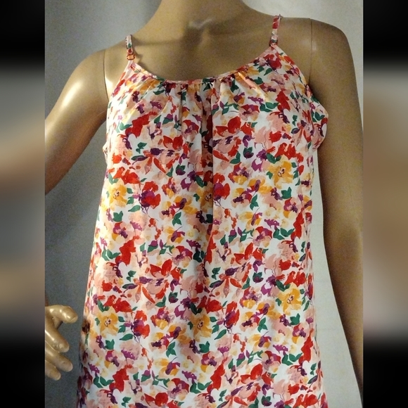COPY - Time and Tru Floral Crop Top - Picture 5 of 5
